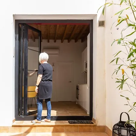 Precioso Con Patio Y Dos En El Barrio De Picasso Apartment Malaga